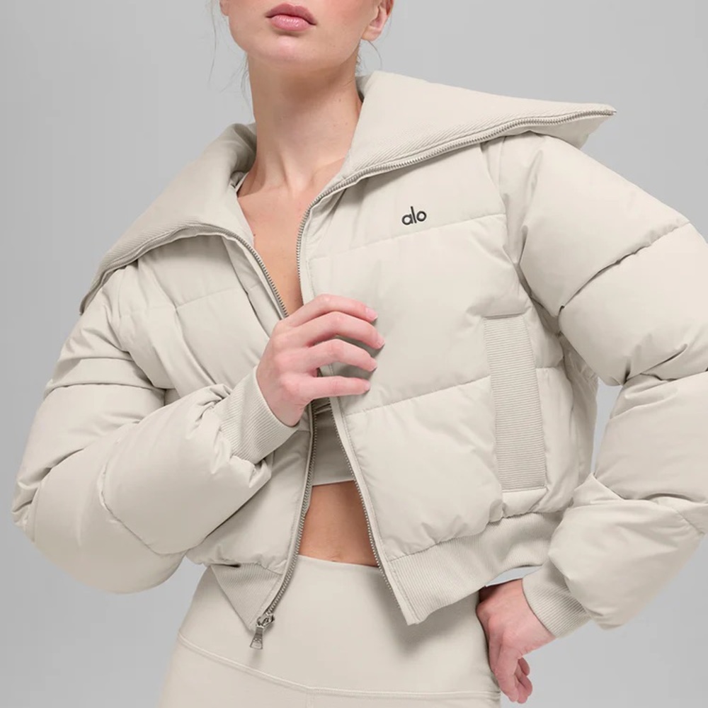 ALO NWT Captivate Puffer bone XS